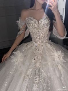 Big Wedding Dresses, Pretty Quinceanera Dresses, Pretty Wedding Dresses, Fancy Wedding Dresses, Theme Dress, 3d Rose, Princess Ball Gowns, Princess Wedding Dress, Dream Wedding Ideas Dresses