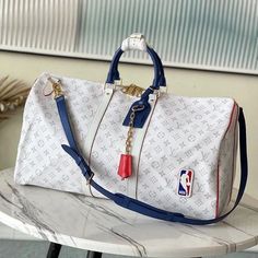 Shop Now🛍️ Louis Vuitton Duffle Bag, Sac Louis Vuitton, Luxury Bags Collection, Duffle Bags, Bags Designer Fashion, Lv Bag, Duffel Bag, Travel Bag, Evening Bags