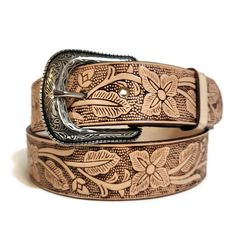 Flaunt your casual style with this beautiful sunflower belt!  this belt comes with snaps to easily remove the buckle.  This belt is perfect for dressing up or down, and it's sure to add a touch of bohemian-chic style to any outfit. Vintage vibe and Western-inspired design. *HANDMADE  with love and care with the help of talented artisans for an authentic look. *Sunflower   embroidery design, engraved classic buckle *Features snaps for easy REMOVAL  OF THE BUCKLE  🌻Width:35 mm   1 1/2 inch 🌻Buck Sunflower Belt, Cowgirl Belt, Sunflower Embroidery, Belt For Jeans, Cowgirl Belts, Womens Belt, Bohemian Chic Fashion, Women's Belt, Country Boots