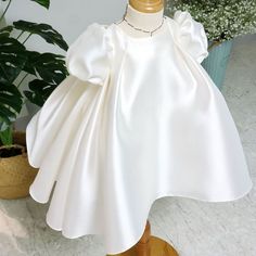 Children Dress Children's Simple Dress Girls Puff Sleeve Elegant Cream Princess Dress For Wedding, Elegant Fitted Princess Dress, Elegant Ruffled Baptism Dress For Party, Elegant Princess Dress With Ruffles For First Communion, Elegant Fitted Princess Dress For Baptism, Elegant Cream Princess Dress For Party, Elegant Wedding Princess Dress, Cream Princess Dress For Baptism, Cream Princess Dress With Ruffles For Baptism