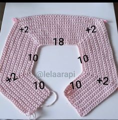 the instructions for crocheted mitts are displayed on a white board with numbers