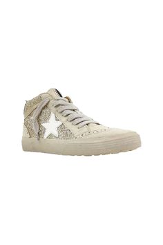 SHU SHOP is a modern, energetic brand that offers stylish kids very fashionable footwear. Shu Shop is well-known for its colorful take on classic shoes, and a bold approach to current trends. Glitter Sneakers, Stylish Kids, Classic Shoes, Gold Glitter, Fall Outfits, Sneakers, Gold, How To Wear