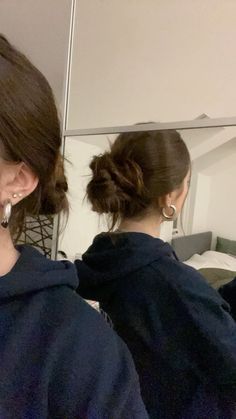 #hairinspo #bun #lowbun #brownhair #brunette #silver #silverearrings #silverhoops Low Messy Bun Brown Hair, Easy Hairstyles Brunette, Brunette Silver Jewelry, Low Messy Bun Aesthetic, Dream Hair Brunette, Outfit For Brunettes, Brunette Hair Inspo 2024, Cute Hairstyles Brown Hair, Low Bun Outfit