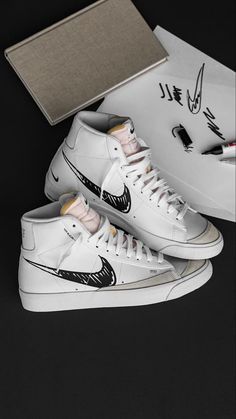 Nike Blazer Outfit, Blazer Shoes, Custom Sneakers Diy, Outfit Sneakers, Nike Snkrs, Blazer Casual, All Nike Shoes