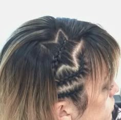 Star Hair Braid, Star Braids Hairstyles, Star Braided Hairstyles, Star Hair Parting, Sonic Braids, Star Braids Black Hair, Star Braid Design, Star Part Hair, Star Part Braids