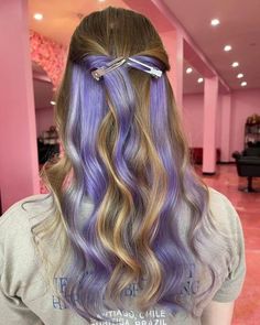 Peekaboo Hair Colors 2025: 25 Trendy Ideas for All Hair Lengths & Styles Blonde Hair With Peekaboos, Hair Streaks Blonde, Blue Hair Streaks