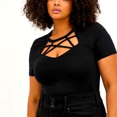 Foxy Sweetheart Neckline Strappy Cutout Short Sleeve Top Size 2x Or 18-20 Brand New With Tags Chubby Fashion, Short Sleeve Top, Sweetheart Neckline, Stylish Outfits, Short Sleeves Tops, Sleeve Top, Womens Tops, My Style, Brand New