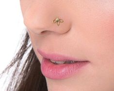 This Nasenringe & -stecker item by StudioMeme has 328 favorites from Etsy shoppers. Ships from Israel. Listed on 13. Mär 2023 Flower Piercing, Diamond Piercing, Flower Nose Stud, Diamond Nose Ring, Diamond Nose Stud, Tragus Jewelry, Piercing Tragus, Gold Nose Stud, Tragus Stud