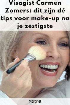 Visagist Carmen Zomers: dit zijn dé tips voor make-up na je zestigste Inge Grognard Make Up, Make Ip, Mode Tips, Curly Girl, Look Alike, Jennifer Aniston, Beauty Health, Beauty Make Up, Wrinkles