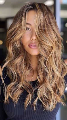 🌟 Shine Bright with Stunning Highlights! 🌟 Explore 32 beautiful blonde and caramel highlight ideas that will transform your hair. Whether you’re looking for a subtle, natural blend or bold, eye-catching streaks, these highlight styles add depth, dimension, and a touch of elegance to your look. Perfect for any season, these ideas will inspire your next salon visit. Save this pin for your next hair appointment and get ready to shine with a fresh, fabulous hairstyle! 💇‍♀️✨ #HairInspo #BlondeHighlights #CaramelHighlights #HairGoals #BeautyTrends Dark Caramel Blonde Hair, Blonde Caramel Balayage, Autumn Hair Colors For Brunettes, Highlight Styles, Blonde And Caramel, Autumn Hair Colors, Blonde Highlights With Lowlights, Blonde Caramel Highlights, Caramel Highlight