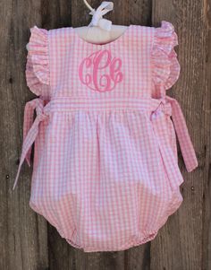 Pink Seersucker Tie-Side Bubble with Monogram from Smocked Auctions Pink Seersucker, Heirloom Sewing, Pink Gingham, Baby Sewing, Baby Love, Baby Dress, Baby Fashion