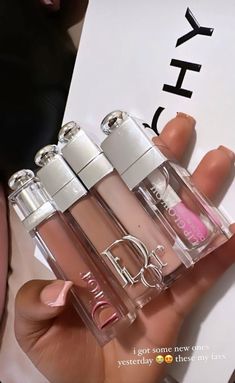 Dior Lipgloss, Makeup Bag Essentials, Lipgloss Lips, Lip Makeup Tutorial, Lip Gloss Collection, Bath And Body Care, Lip Glosses, Body Care Routine, Makeup Items