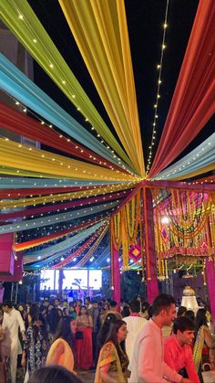 India Festival Aesthetic, Garba Night Story Ideas, Garba Snapchat, Ahmedabad Navratri Snap, Navaratri Story Ideas, Garba Story Instagram, Navratri Aesthetic Images, Aesthetic Navratri Pics, Navratri Vibes Aesthetic