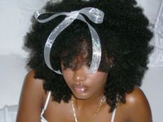 Bow Hairstyles Black Women, Natura Hair, Bun With Curls, Afro Pick, Curly Fro, Birthday Post, Bow Hairstyle, Bows Hair