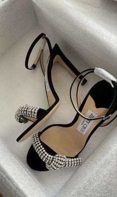 Classy Footwear, Bridal Train, Pretty Heels, Flower Heels, Fairy Shoes, Shoes Heels Classy, Lace Up High Heels, Classy Shoes