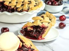 Best Cherry Pie Recipe, Tart Cherry Pie, Berry Pie Filling, Fresh Cherry Pie, Homemade Cherry Pie, 2023 Thanksgiving, Triple Berry Pie, Sweet Cherry Pie