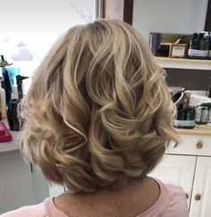 Hair Cut Ideas, Medium Hair Styles For Women, Haircuts For Medium Length Hair, Easy Hair Cuts, Haircuts For Women Over 50, Layered Haircuts For Medium Hair, Hairstyles And Haircuts, Chin Length Hair