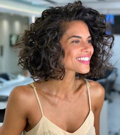 Curly Bob Haircuts: Pixie to Long, Angled to Inverted Styles for All Short Curly Bob For Thinning Hair, Bob Short Curly Hair, 90s Glam Hair, Italian Bob Curly Hair, Curly Italian Bob, Natural Curly Bob Hairstyles Medium, Curly Bob Natural Hair, Angled Curly Bob