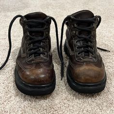 Well Kept Doc Martens And Stored Away For Years! The Soles Look Brand New And The Leather Has Been Cleaned. Size 6, Mens. In Excellent Condition! Ankle Height- Great For Work Or Hiking. Sick Outfit, Clothing Board, Doc Marten, Vintage Boots, Dr Martens Shoes, Martens Shoes, Doc Martens, Dream Clothes, Woman Colour