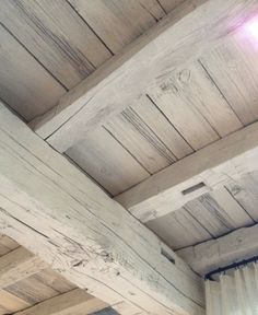 White Wash Cottage Interior, White Painted Wood Ceiling Exposed Beams, Driftwood Beams Ceiling, Painted Timber Ceiling, Whitewashed Wood Ceiling, White Wash And Stain Wood, White Wash Wood Ceiling, Whitewash Wood Ceiling, Whitewashed Beams