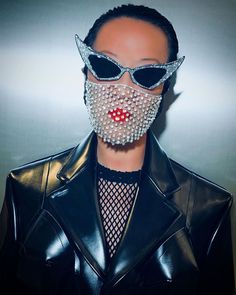 Mouth Mask Aesthetic, Mouth Mask Design, Slim And Sassy, Mask Korean, Face Mask Aesthetic, Mouth Mask Fashion, Mask Aesthetic, Mask Drawing, Fashion Masks