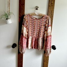 New American Eagle Blouse Bell Sleeve Boho Mixed Media Peasant Size Small Tassels Pastel Pink Gorgeous. Thought It Was From Anthropologie. Excellent Quality & Detail New Without Tags 22” Long 17” Pit To Pit Inventory Bin G