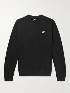 Nike's 'Sportswear' collection is designed for days outside the gym. Embroidered with the iconic 'Swoosh' at the chest, this relaxed sweatshirt is cut from brushed Tech Fleece that's soft and warm. Nike Crew Neck Sweatshirt, Pul Nike, Black Nike Crewneck, Nike Pullover Outfit, Nike Crewnecks, Pull Nike, Black Nike Sweatshirt, Sweat Nike, Nike Pull