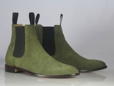 Chelsea Green Boots, Mens Green Fashion, Green Chelsea Boots, High Chelsea Boots, Formal Boots, Mens Suede Boots, Chelsea Boots Mens, Mens Ankle Boots, Green Boots