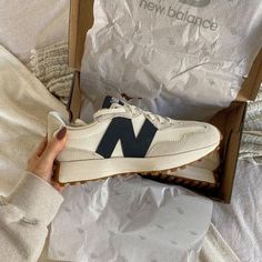 Sea Salt Aesthetic, New Balance Sea Salt, Salt Aesthetic, Aesthetic Sneaker, Alternative Luxe, 327 New Balance, Обувь Air Jordan, New Babies