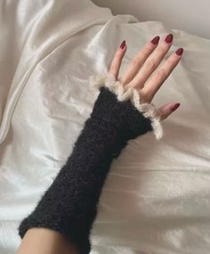 coquette knit hand warmers @bymizclu Knit Hand Warmers, Aesthetic Knit, Fingerless Gloves Black, Crochet Black, Quick Crochet Patterns, Crochet Fingerless Gloves, Kawaii Crochet, Crochet Wool, Gloves Black