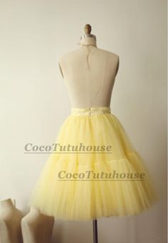 Custom Made(your own size, your preferred color, even your own design). 22# High quality bridal tulle skirt wear as everyday casual dress or petticoat underskirt for Wedding Dress The listed skirt is mean to hit your knee but always able to custom make in different length The listed skirt is made in 23.5 inches/60CM For tea or full length, size enlargement(waist size over 38 inches) and rush order, please understand that the extra is needed. This skirt is not one size fits all but custom make ju Yellow Tulle Skirt, Bachelorette Tutu, Adult Tulle Skirt, Blue Tulle Skirt, Tight Tank Top, Wedding Dress Bridesmaid, Womens Tulle Skirt, Womens Wedding Dresses, For Wedding Dress