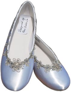 Elegant Fitted Wedding Shoes For Dance, Fitted Silver Embellished Wedding Shoes, Silver Fitted Embellished Wedding Shoes, Fitted Embellished Silver Wedding Shoes, Bride Shoes Flats, Bride Flats, Great Gatsby Style, Great Gatsby Fashion, Ballet Style