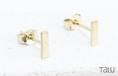 ✏About these earrings Our rectangle earrings are made of solid gold! Our earrings prove that a simple and common shape like a rectangle can create a beautiful and unique design. Our tiny gold rectangles are ideal for those who want to complete their style with a touch of geometry. Not too strict, not too loose, these earrings are made to be your favourite jewelry! Wear it all day long and also keep them for your night out! ✏Details The rectangle's dimensions are 7mm x 2mm/approx. 0.28'' x 0.079' Minimalist 14k Gold Rectangular Earrings, Modern 14k Gold Rectangular Earrings, Studs Gold, Rectangle Earrings, Gold Line, Everyday Earrings, Style Earrings, Earrings Gold, Elegant Style