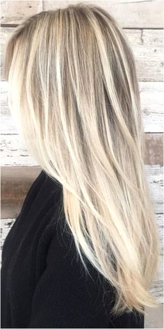 Beach Blonde Hair Color, Beach Blonde Hair, Caramel Blonde Hair, Medium Length Blonde Hair, Blonde Hair With Roots, Bright Blonde Hair, Summer Blonde Hair, Platinum Blonde Hair Color, Red Blonde Hair