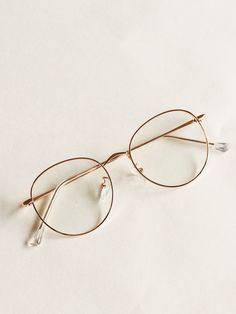 Clear Glasses Frames Women, Glasses Women Fashion Eyeglasses, Gold Glasses Frames, Cute Glasses Frames, Glasses Frames Trendy, Classy Glasses, Fancy Glasses, Glasses Inspiration, Clear Glasses Frames