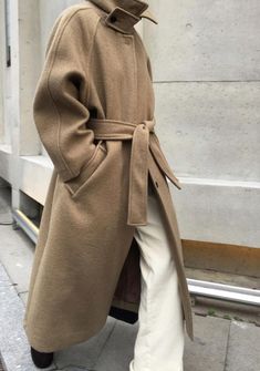 Preggy Outfit, Coat Inspiration, Vision Book, Winter Styles, Summer 2025, Style 2023, Minimal Style, Cashmere Coat, Fall 2024