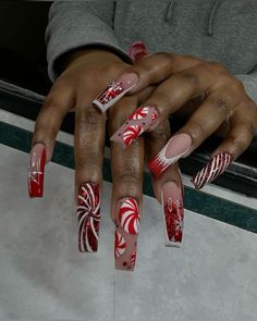 Christmas Naildesign, Red Christmas Nails, Winter Nails Acrylic, Daily Nail, Dope Nail Designs, Bling Acrylic Nails, Gem Nails, Get Nails, Xmas Nails