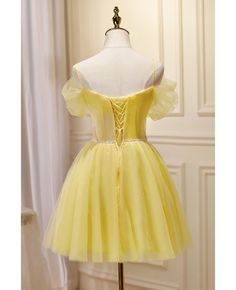 Get 10% off now! Buy yellow short tulle hoco dress with straps off shoulder at cheap price online. Free stable shipping and pro custom service since 2009. Yellow Tulle Dress For Prom Season, Summer Tulle Mini Dress For Homecoming, Yellow Tulle Summer Dress, Yellow Prom Dresses, Yellow Corset, Yellow Prom, Prom Dress Pictures, Formal Dresses Graduation, Dresses Yellow