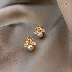 Tiny Bee Studs. I Ship Fast And Well Packaged. For Small Stud Earrings, Search: "Smallstud" (In The Search Box In My Closet) Earrings Dangle Simple, Bee Studs, Bee Earrings, Birthday Jewelry Gift, Small Earrings, Pearl Stud Earrings, Simple Earrings, Crystal Pearls, Pearl Studs