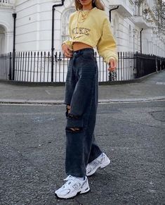 Mode Ulzzang, Skater Girl Outfits, Streetwear Fashion Women, Indie Outfits, Outfit Goals, Mode Vintage, Mode Inspiration, Outfit Casual