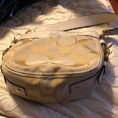 Brand New No Tags Coach Mini Purse, Mini Hand Bag, Coach Leather Bag, Bags Coach, Vintage Burberry, Change Purse, Mini Handbags, Coach Bag, Mini Purse