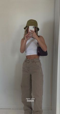 Simplistic Streetwear, 40s Mode, Looks Pinterest, Foto Tips, Tomboy Style Outfits, Fall Clothes, Cute Clothes, Causual Outfits, Streetwear Fashion Women