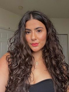 Ondulado 2b, Wavy Hair 2b, Curly Inspiration, Curly Hair Goals, Texture Layers, Wavy Hair Tips, Long Curly Haircuts, Curly Hair Drawing, Wavy Curly Hair