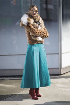 Olivia Palmero, Turquoise Skirt, Black Culottes, Wardrobe Change, Teal Skirt, Boot Outfits