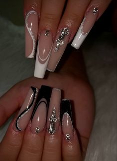 Baddie Nails Acrylic Designs Black, Black Nails With Rhinestones Coffin, Bad And Boujee Nails Black, Black Glam Nails Sparkle, Baddie Acrylic Nails Designs, Fancy Nails Black, Black Dress Nails Ideas, All Black Nails With Rhinestones, Coffin Acrylic Nails Dark