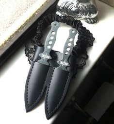 Steampunk Knife, Knife Garter, Kai Mori, Knife Holster, Knife Aesthetic, Womens Costumes, Pretty Knives, Lace Garter, Knife Sheath