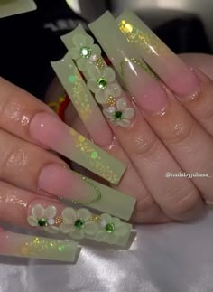 Short Nails Nail Art, Nails Art Simple, Nail Art 2022, Noel Nail, Design Nails Art, Nail Art Aesthetic, Nail Art Trendy, Nail Art 2023, Quince Nails