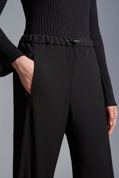 Easily dressed up or down, these jogging pants are crafted from envers satin. An elastic waistband enhances comfort and is easily adjusted with drawstring fastening. Jogging Pants Black, Cotton Cargo Pants, Fleece Sweatpants, Jogging Pants, Wool Pants, Grey Cotton, Black Logo, Black Wool, Black Satin