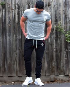 Workout Outfits For Men, Mens Workout Outfits, Outfits Athletic, Black Fitness, Bodybuilding Workout