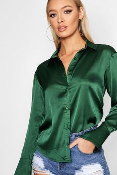 Premium Satin Shirt Boohoo Satin shirt, Women's button down shirt Satin Shirt Outfit, Strapless Prom Dress, Women's Button Down Shirt, Satin Blouses, Pencil Skirt Black, Satin Shirt, Satin Blouse, Green Satin